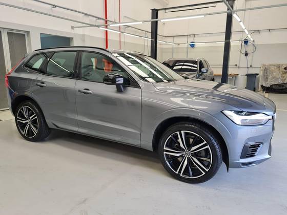 VOLVO XC60 2.0 T8 HYBRID R-DESIGN AWD GEARTRONIC VOLVO XC60 2.0 T8 HYBRID R-DESIGN AWD GEARTRONIC